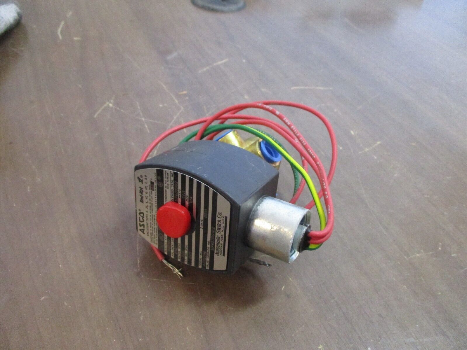 Asco Red-Hat Solenoid Valve EF8320G182 110/120V 50/60Hz New Surplus