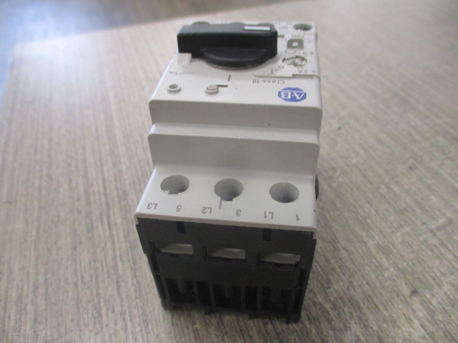 Allen-Bradley Manual Motor Protector 140M-C2E-B63 Ser. C Trip: 4.0-6.3A