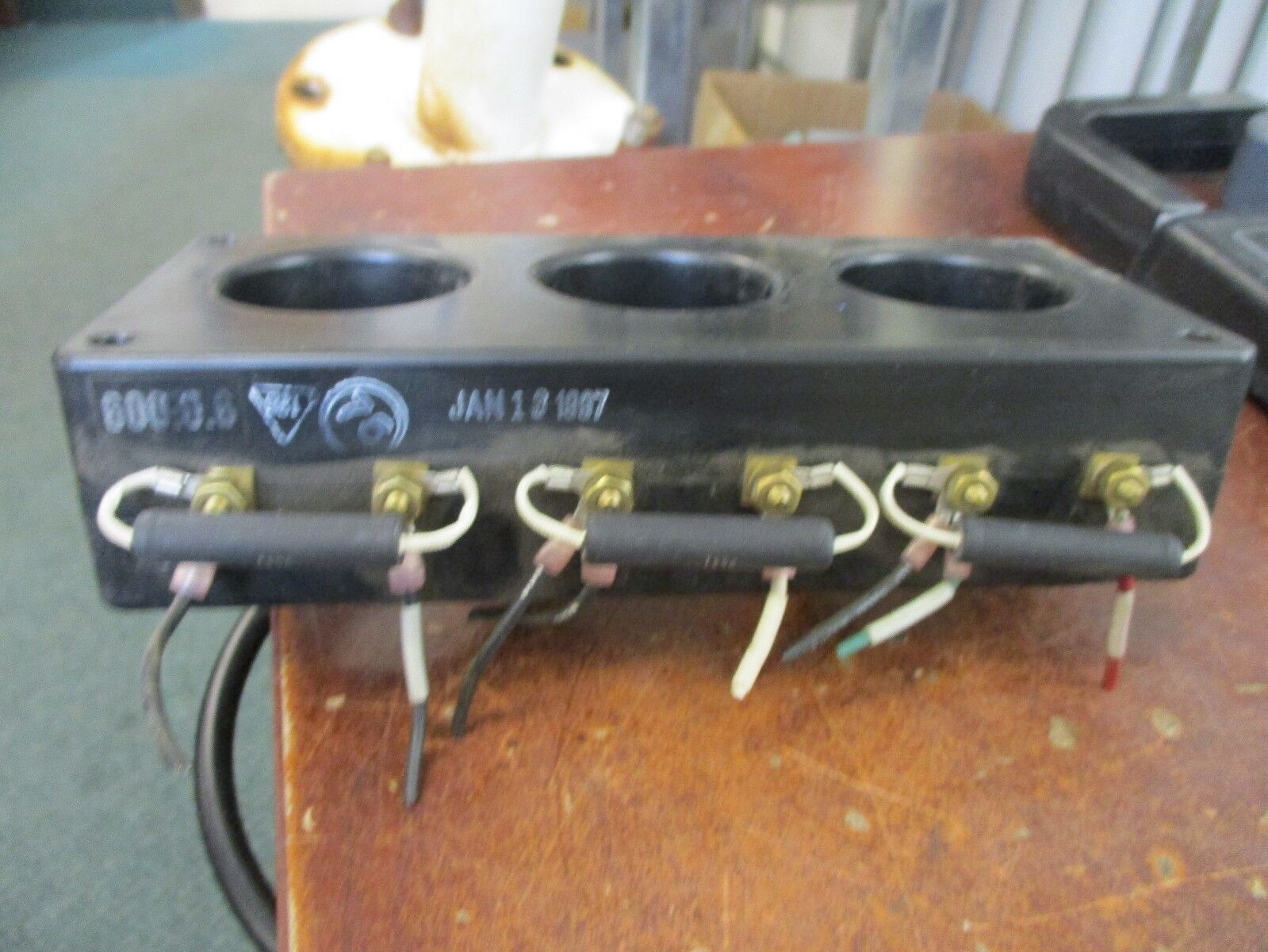 Instrument Transformers Current Transformer 3P85-601-0.6 600V 50-400Hz 10kV BIL