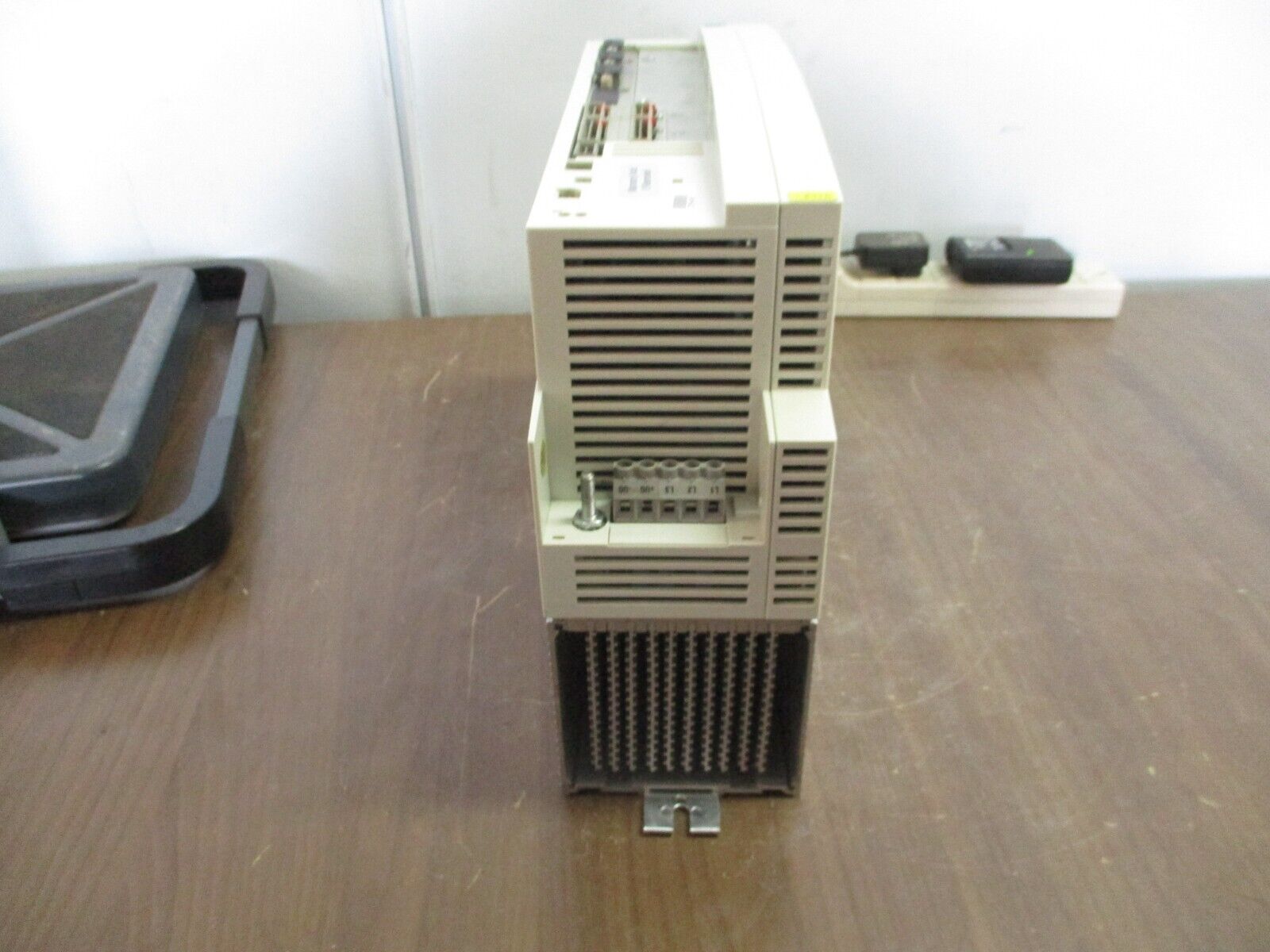 Lenze Servo Drive EVF9323-EV *Missing X7 Port* Used