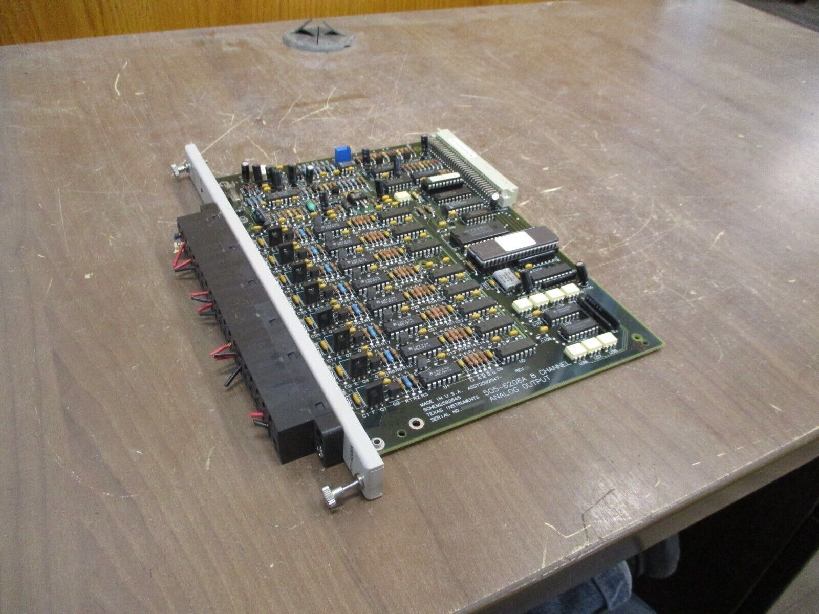 Texas Instruments Analog Output Module 505-6208A 8-Ch Used