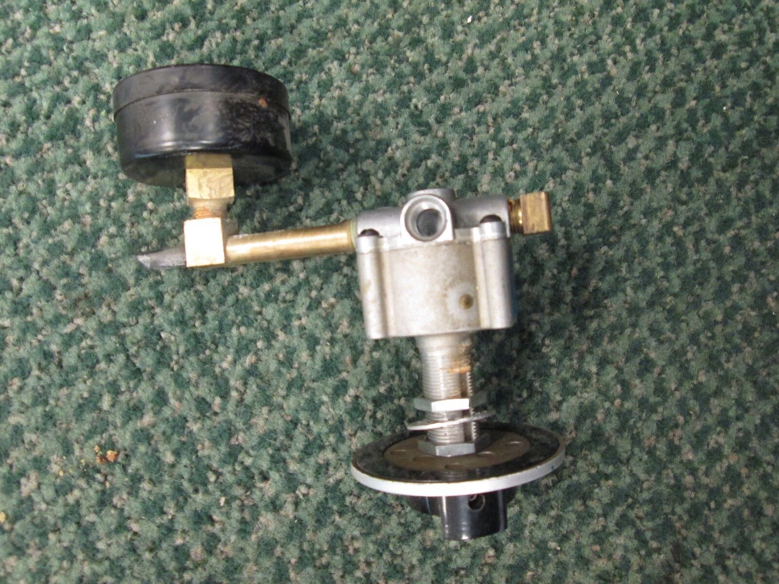 Johnson Controls Selector Switch S-233-1 w/ Pressure Gauge 30PSI Used