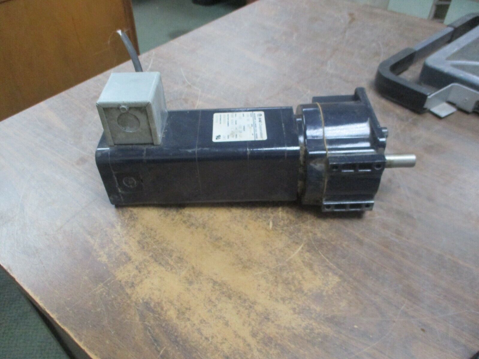 RAE DC Conveyer Motor 4040003 180VDC 90RPM 1.07A FR: 4040 ENCL: TENV Used