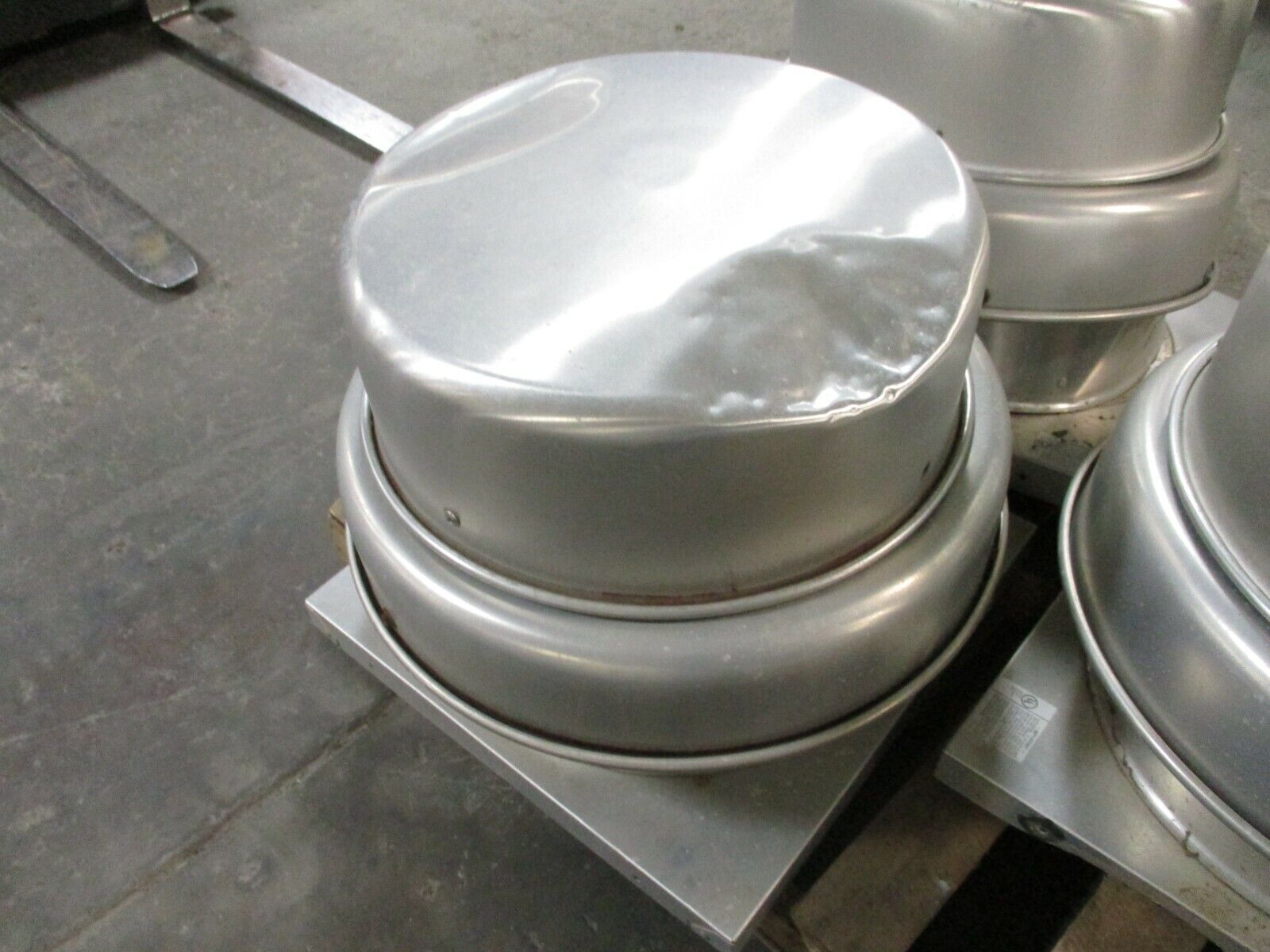 Greenheck Exhaust Fan G-120-A-X *Dented Top* Used