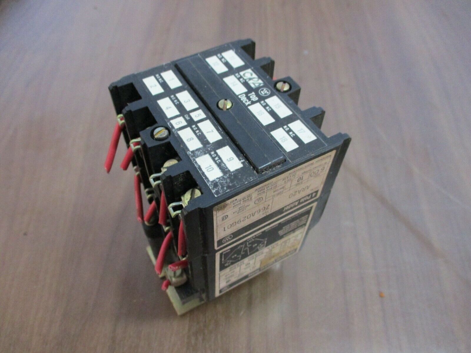 Westinghouse, Control Relay w/ 4 Pole Adder, Part#: AR/ARB4A 120V Coil, 10A Used