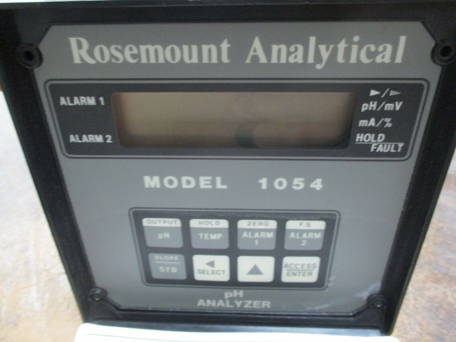 Rosemount Analytical Uniloc pH Analyzer 1054PH 115V 50/60Hz 0.100A Used