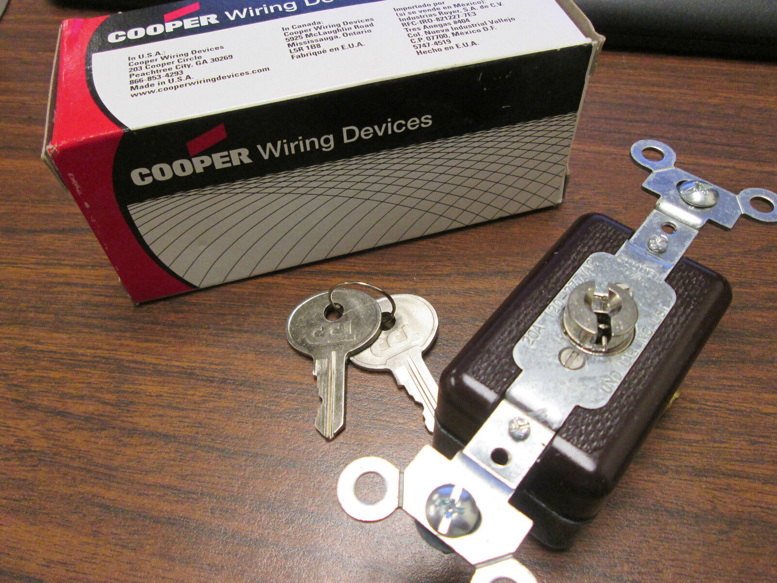 Cooper Lock Switch AH1191NOF 20A 120/277V New Surplus