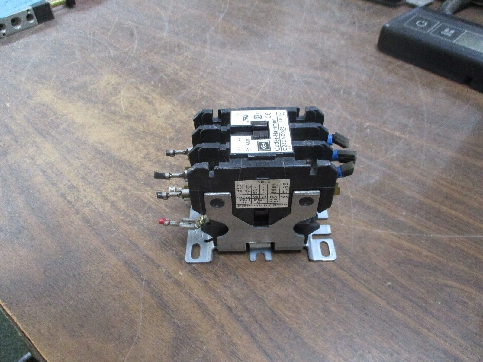 Cutler-Hammer Contactor C25DND325 120V Coil 25A Used