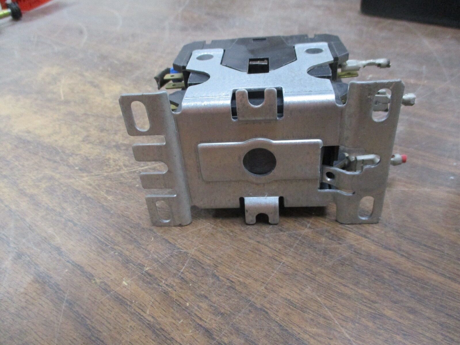 Cutler-Hammer Contactor C25DND325 120V Coil 25A Used