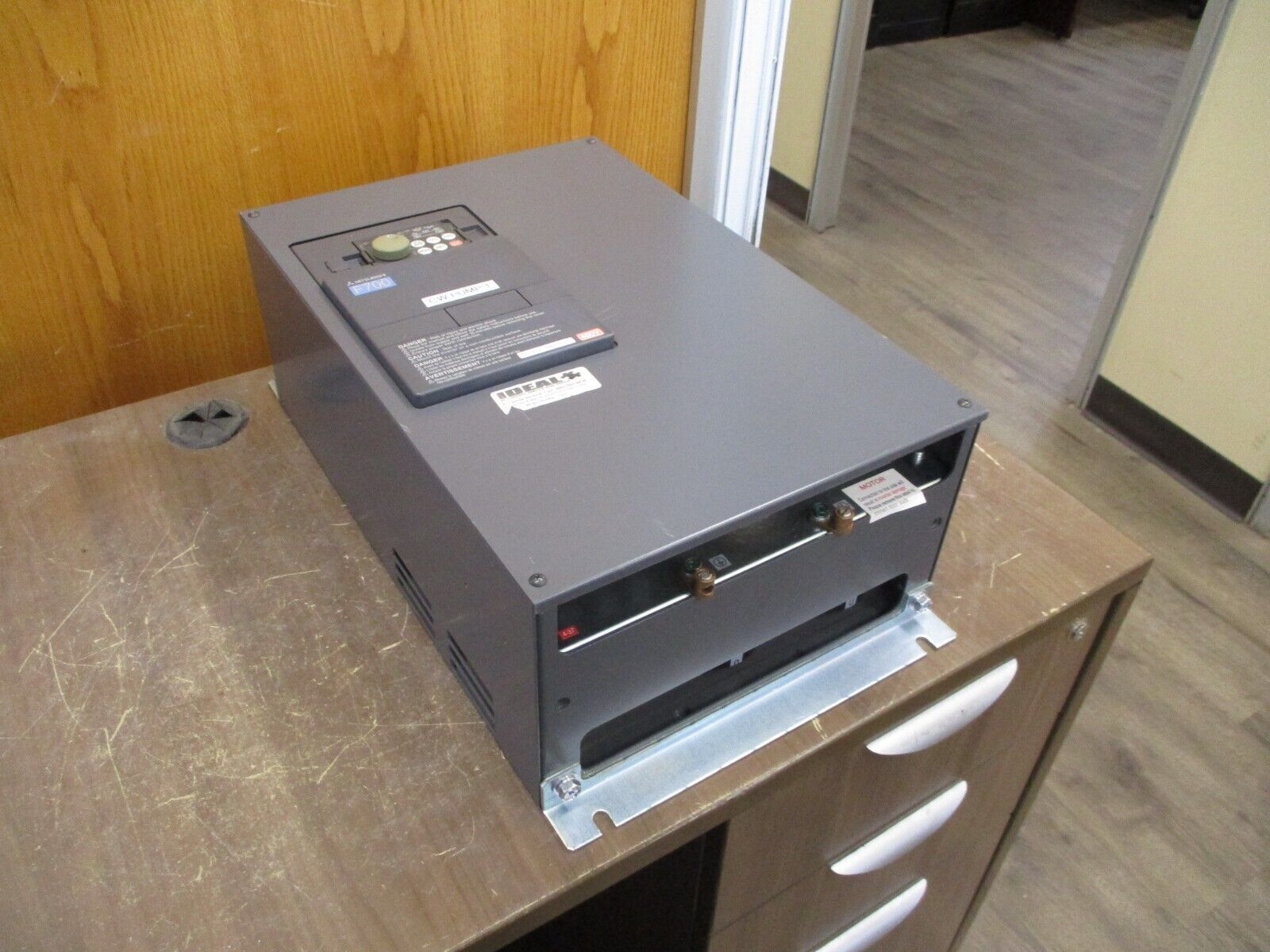 Mitsubishi F700 AC Drive FR-F740-00770-NA 50HP 3Ph w/ Keypad Used