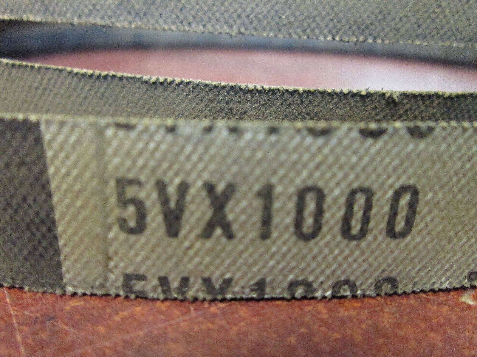 Dayco Power-Wedge Cog-Belt 5VX1000 New Surplus