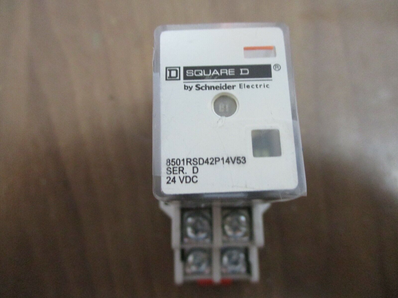 Square D Relay 8501RSD42P14V53 Ser. D 24VDC w/ Base Used