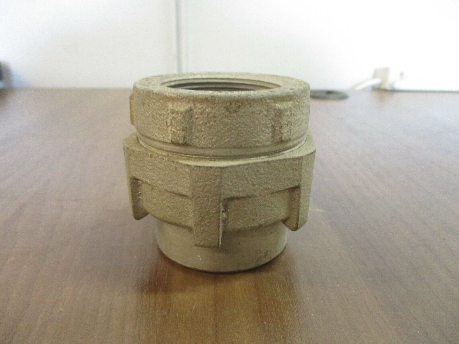 Crouse-Hinds Union Fitting UNF-UNY5 Size: 1 1/2" Used