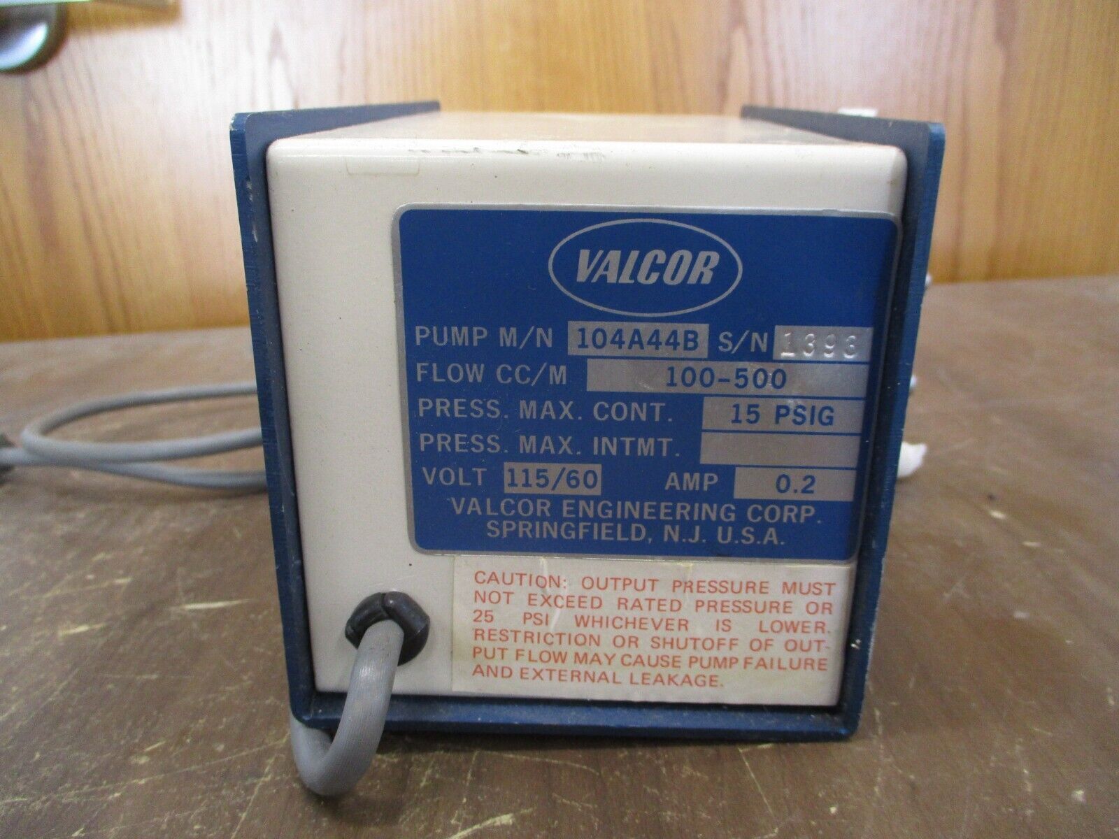 Valcor Engineering Pump 104A44B Flow: 100-500 CC/M 15 PSIG 115V 60Hz 0.2A Used