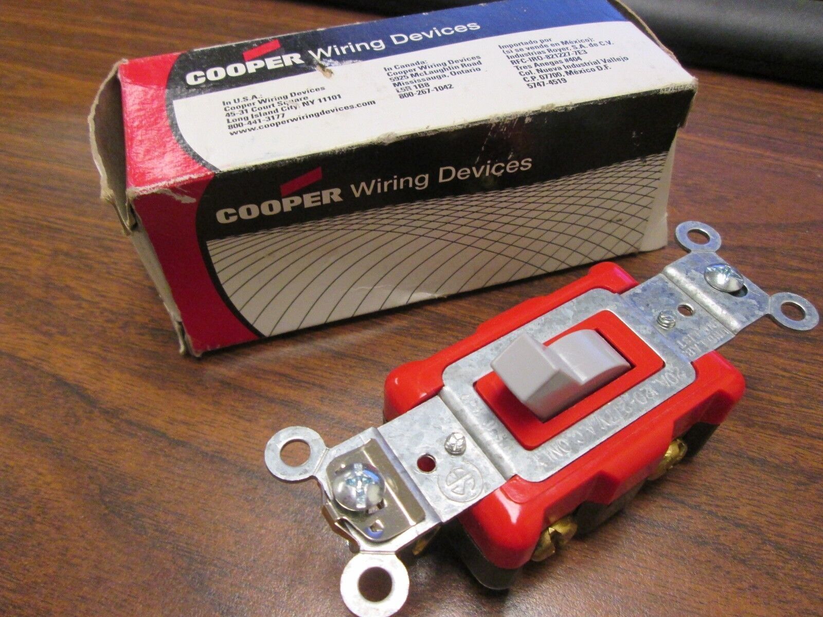 Cooper Switch AH1994GRY 20A 120/277V New Surplus