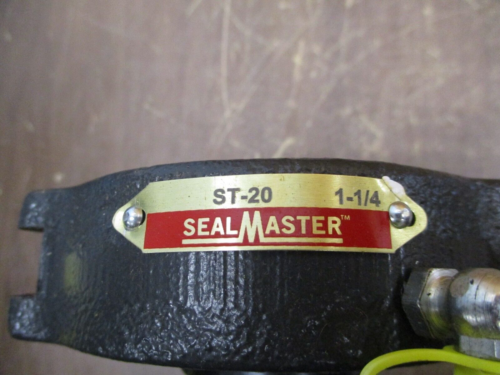 SealMaster Gold Line Take-Up Bearing ST-20 1-1/4" New Surplus