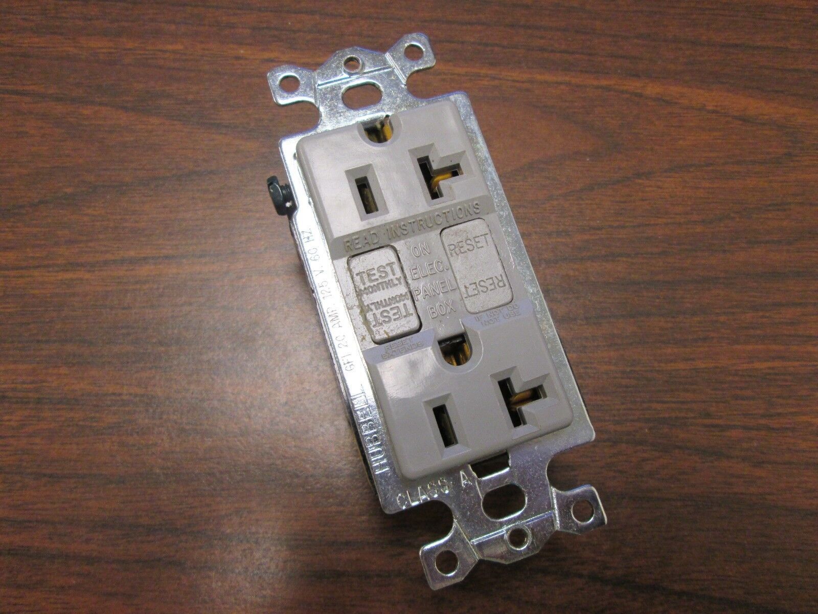 Hubbell GF5352GYA Ground Fault Device New in box