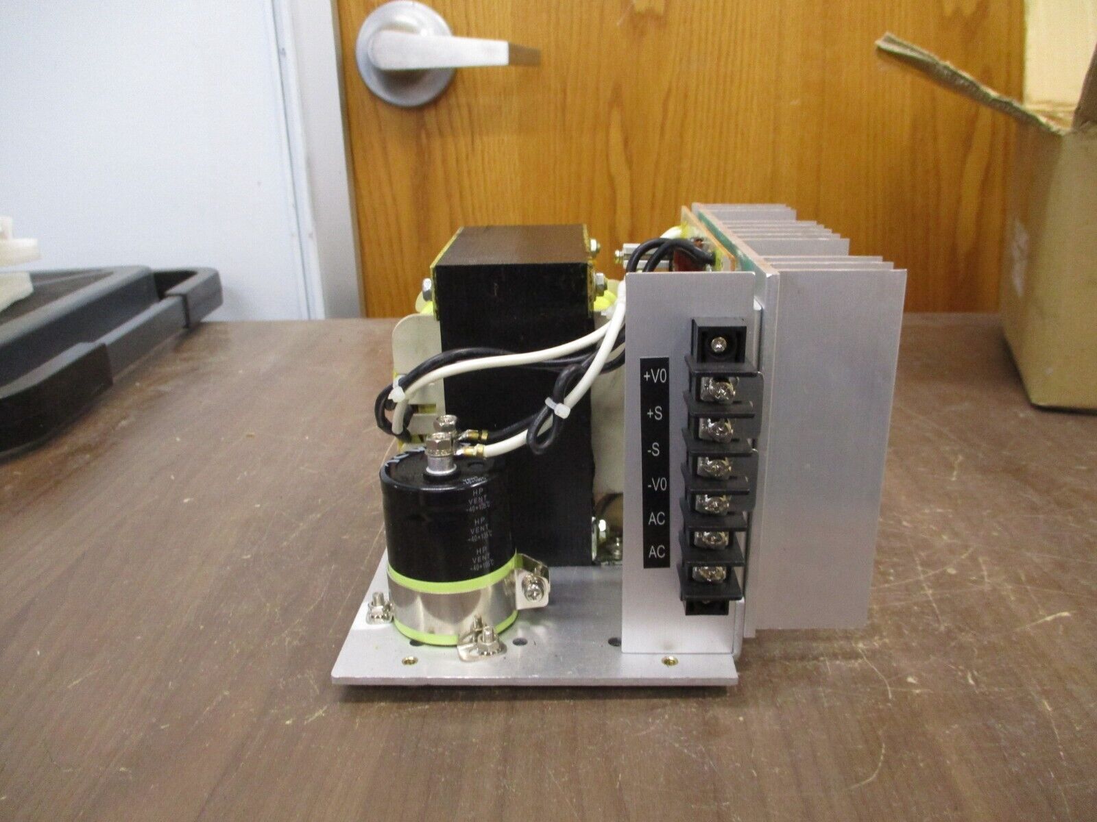 Sola/Hevi-Duty Power Supply 83-24-260-3 Output: 24VDC 6A New Surplus