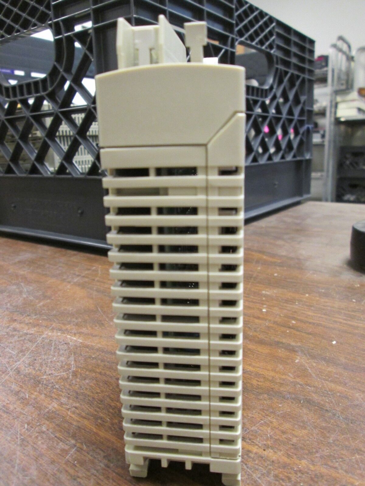 Modicon Premium Discrete Output Module TSXDEY64D2K 24VDC Used