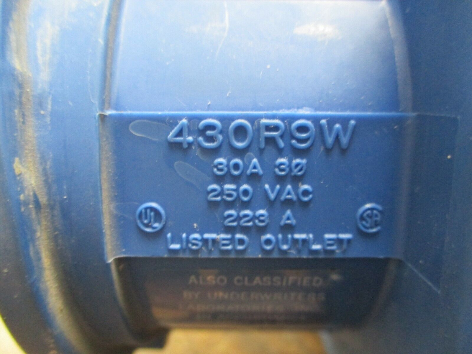 Hubbell Receptacle w/ Base 430R9W 30A 250V 3Ph *No Cover* Used