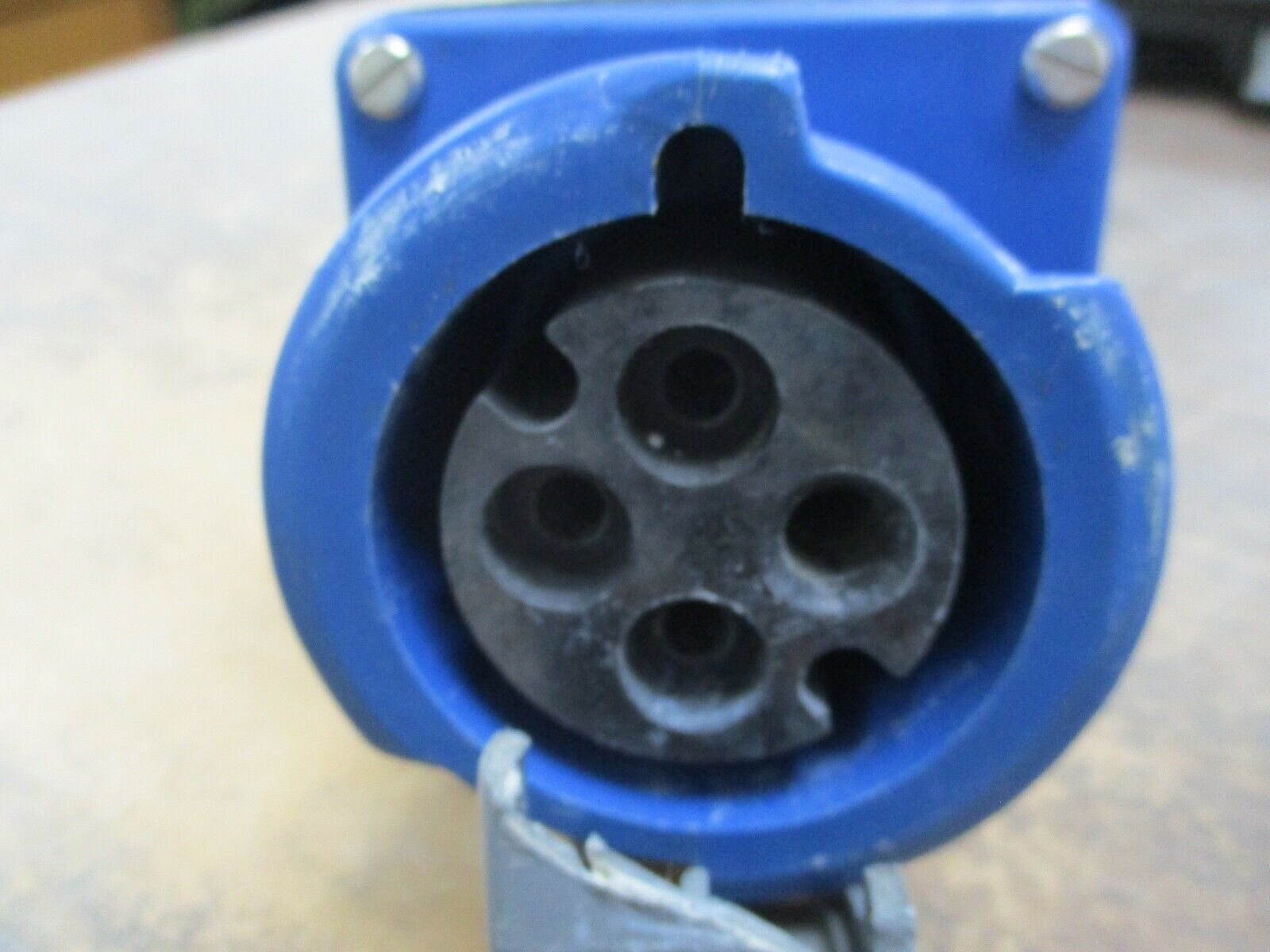 Hubbell Receptacle w/ Base 430R9W 30A 250V 3Ph *No Cover* Used