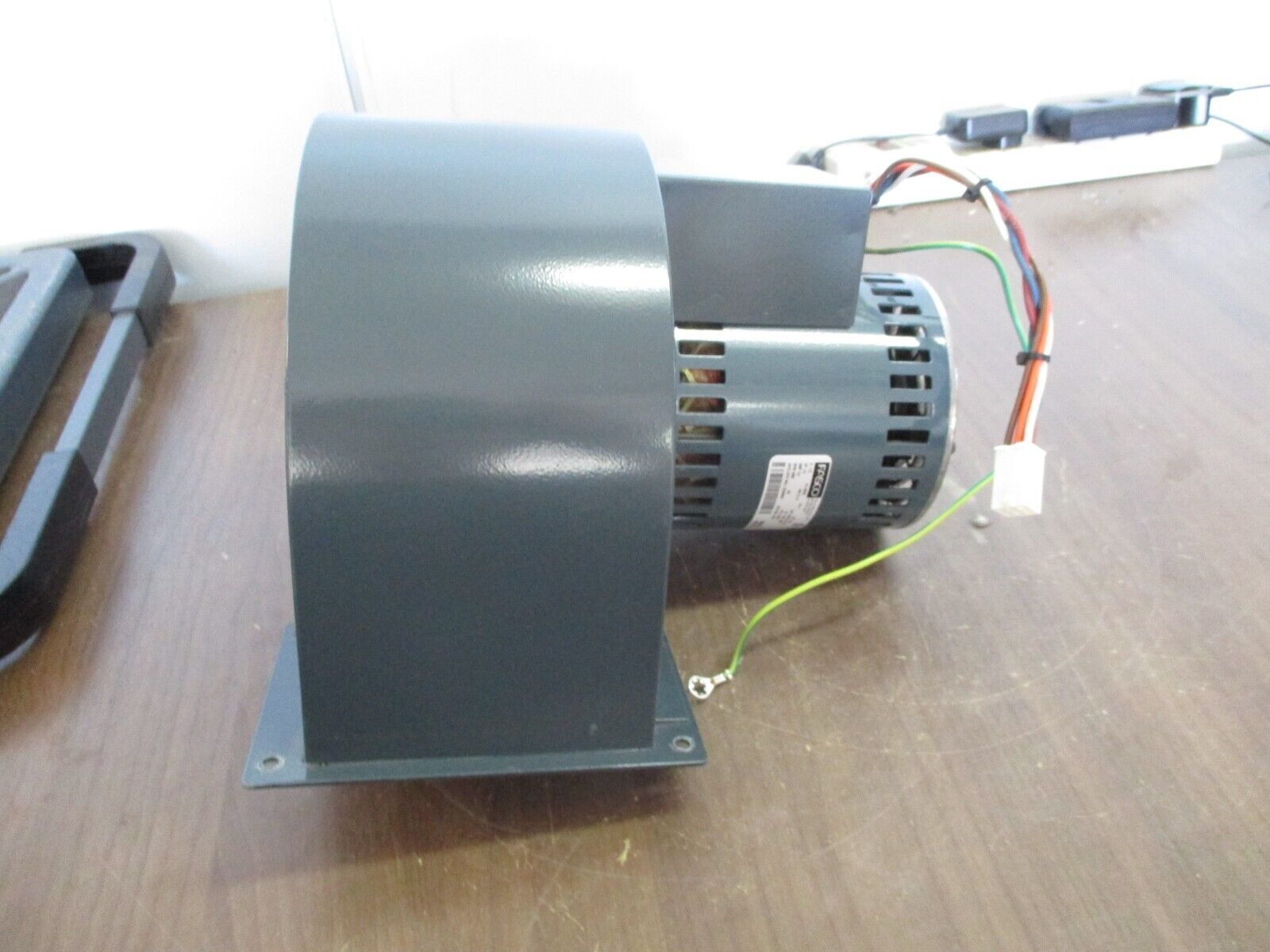 MOOG Centrifugal Blower TCP134-005 115V 3A 1/4HP 3300RPM 1Ph Used