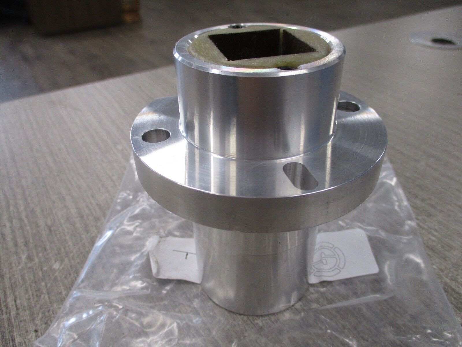 Misc. Brand Slide Bearing Housing 850487 1" Square Bore New Surplus