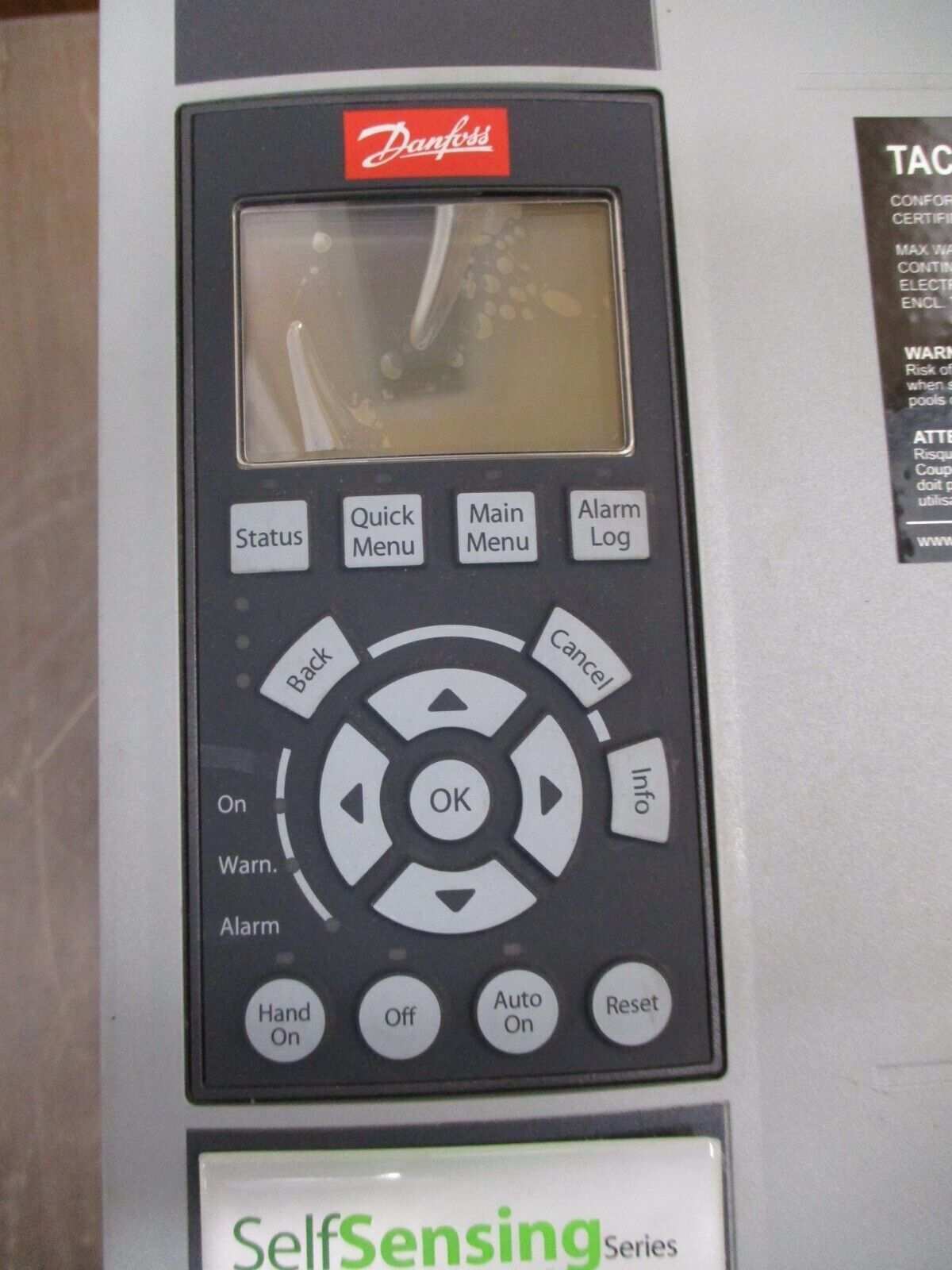 Danfoss VLT AC Drive 131Z0832 3HP 3Ph Output: 3x0-Vin 0-590Hz 4.8A w/ Keypad