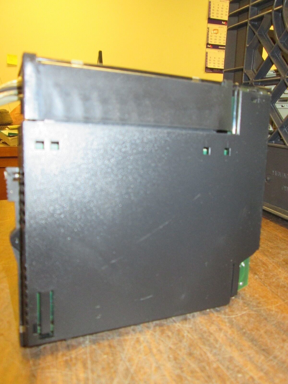 GE Fanuc Analog Input IC693ALG22IJ 4Pt Current Used - broken mounting point