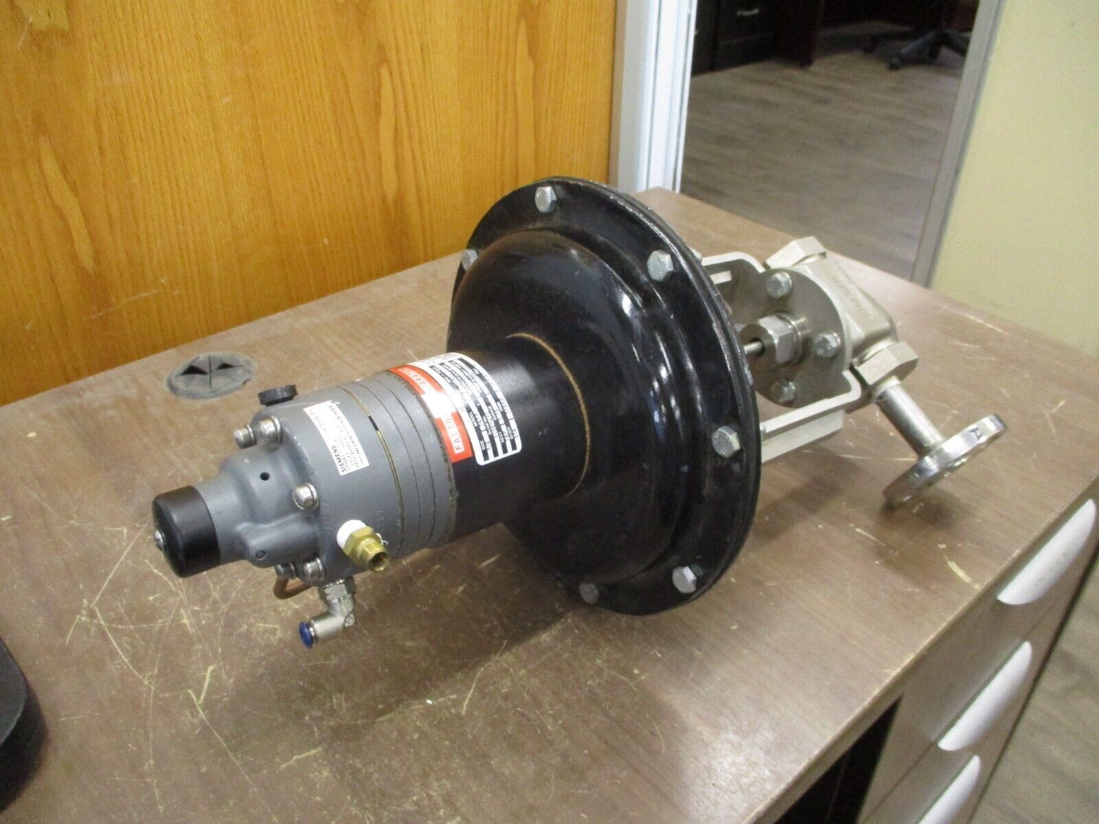 Jordan Valve Pneumatic Control Valve 78TP Size: 1/2" 1000PSI Max Seat: TEF Used