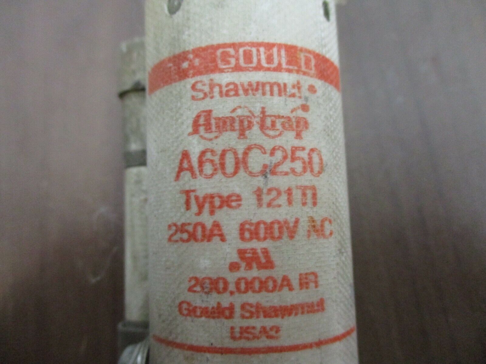 Gould Shawmut Amp-Trap Type 121TI Fuse A60C250 250A 600V Used