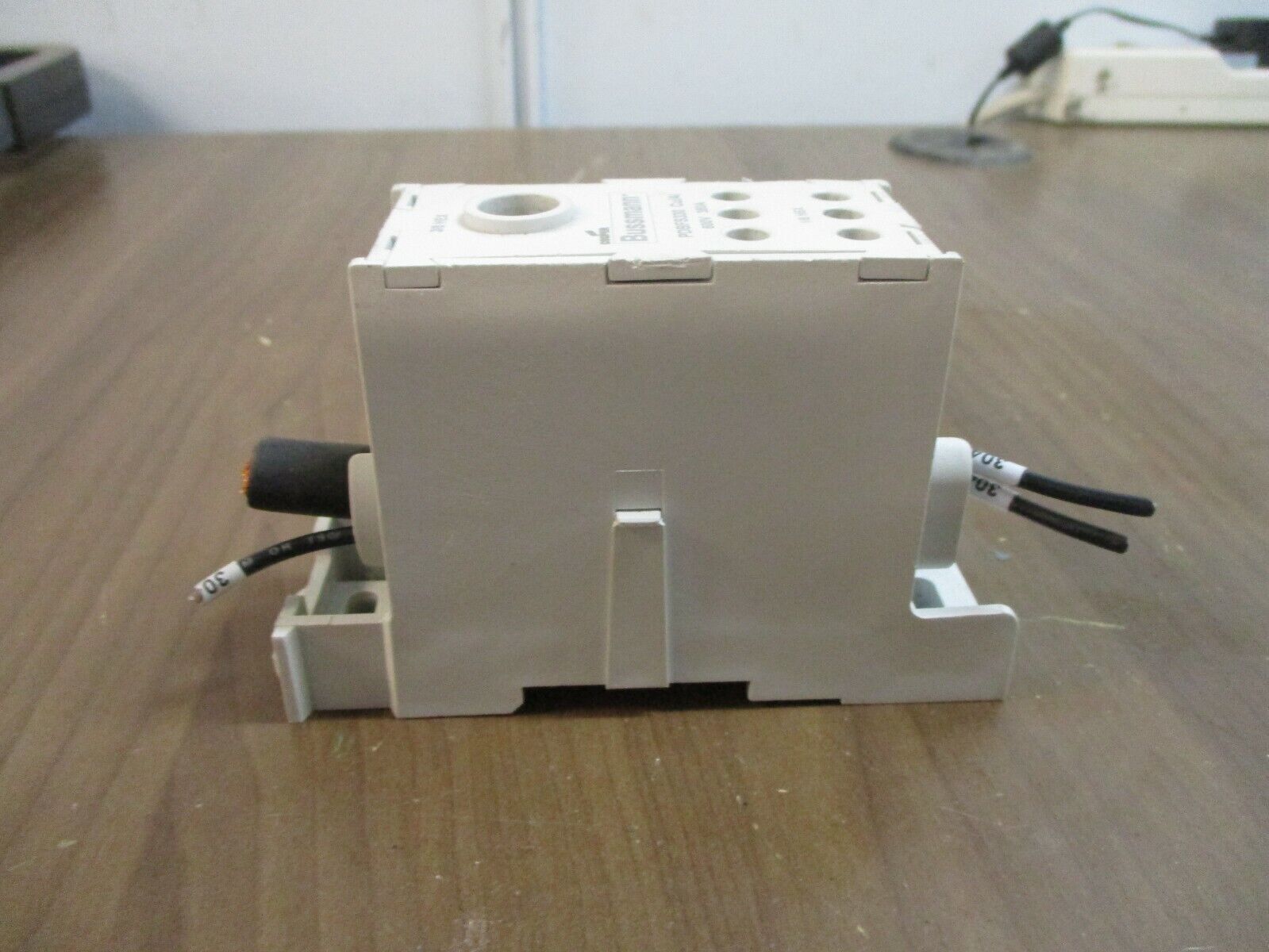 Cooper Bussmann Power Distribution Block PDBFS330 380A 600V 1P Used