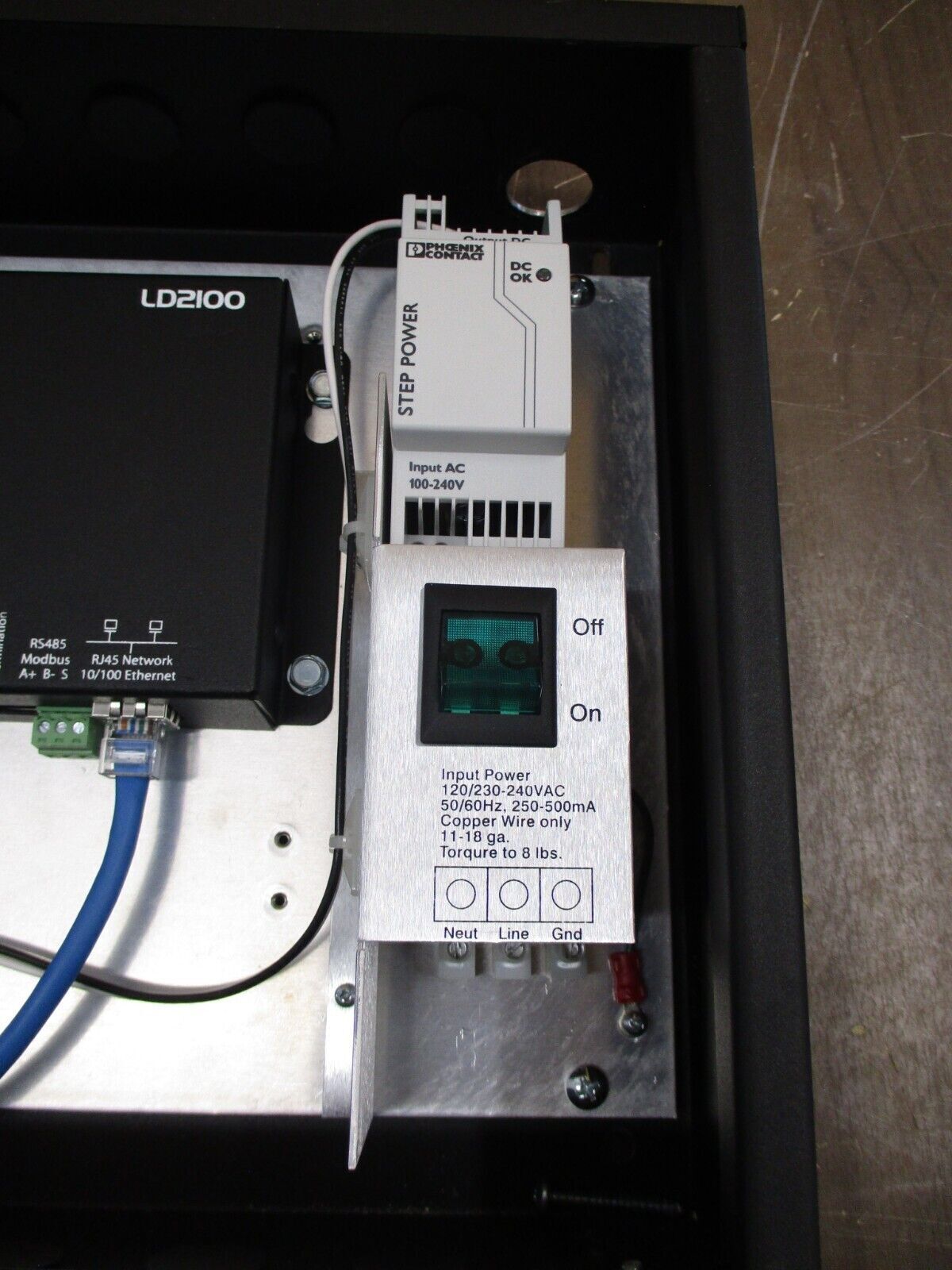 RLE Leak Detection Controller LD2100-ENC 24 VDC/VAC 600mA Type 1 Enclosure Used
