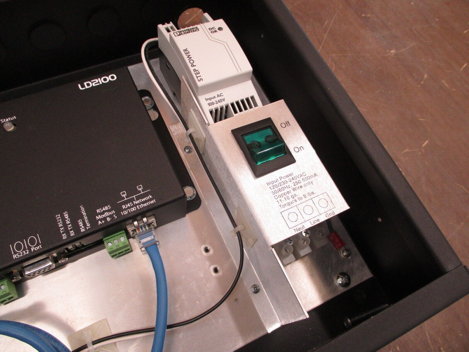 RLE Leak Detection Controller LD2100-ENC 24 VDC/VAC 600mA Type 1 Enclosure Used