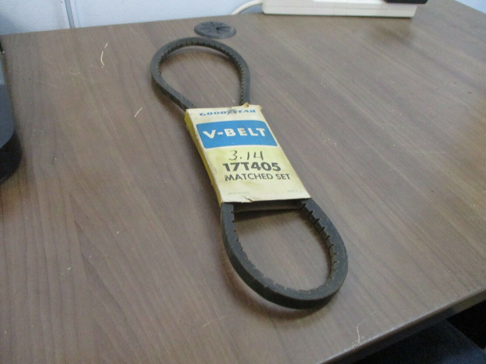 Good Year V-Belt 17T405 New Surplus