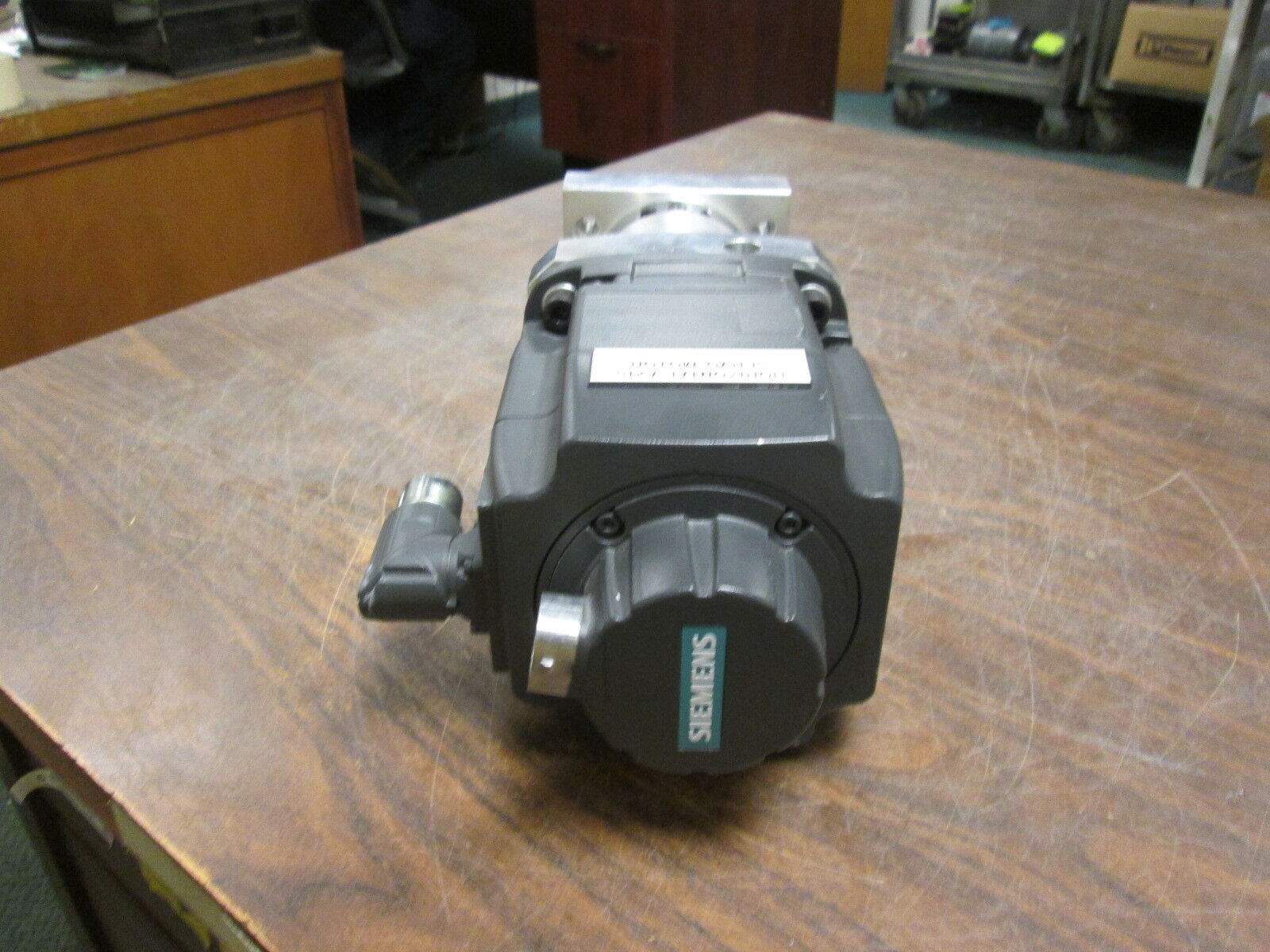 Siemens AC Servo Motor w/ Reducer 1FK7060-2AH71-1CA 6Nm 6.3A 7200RPM 272V 3Ph