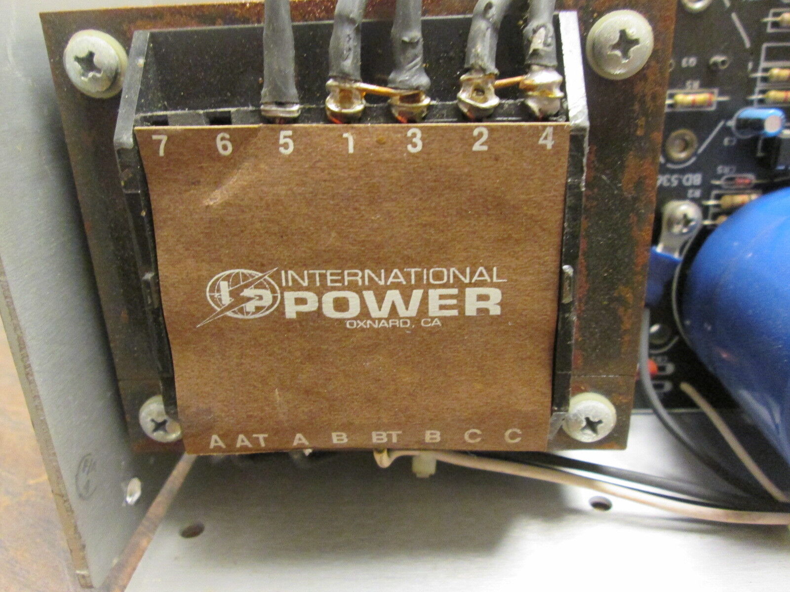 International Power Power Supply IHD24-4.8 Input: 100-240V, 2A, 1A Used