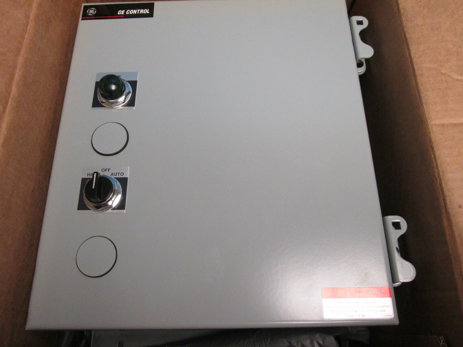 GE CR463M60DNA14B0 Mechanically Held 6p Lighting Contactor 277v coil New Surplus