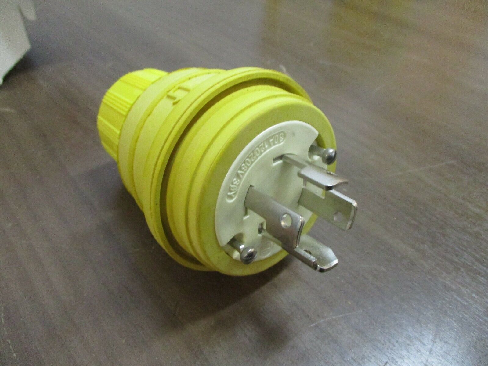 Daniel Woodhead Watertite Plug 28W09 30A 120/208V New Surplus