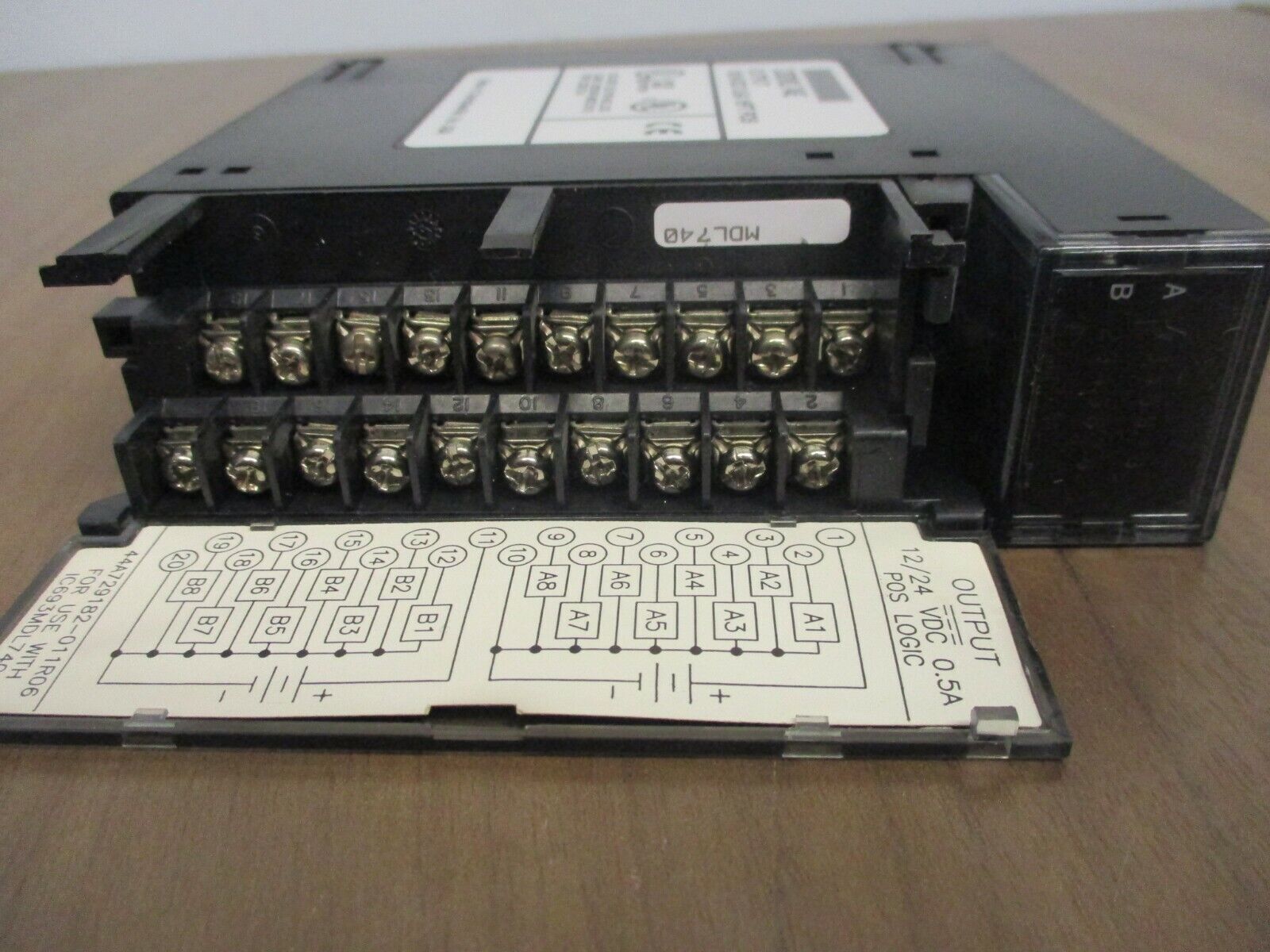 GE Fanuc Output Module IC693MDL740E 12/24VDC 0.5A 16PT Used