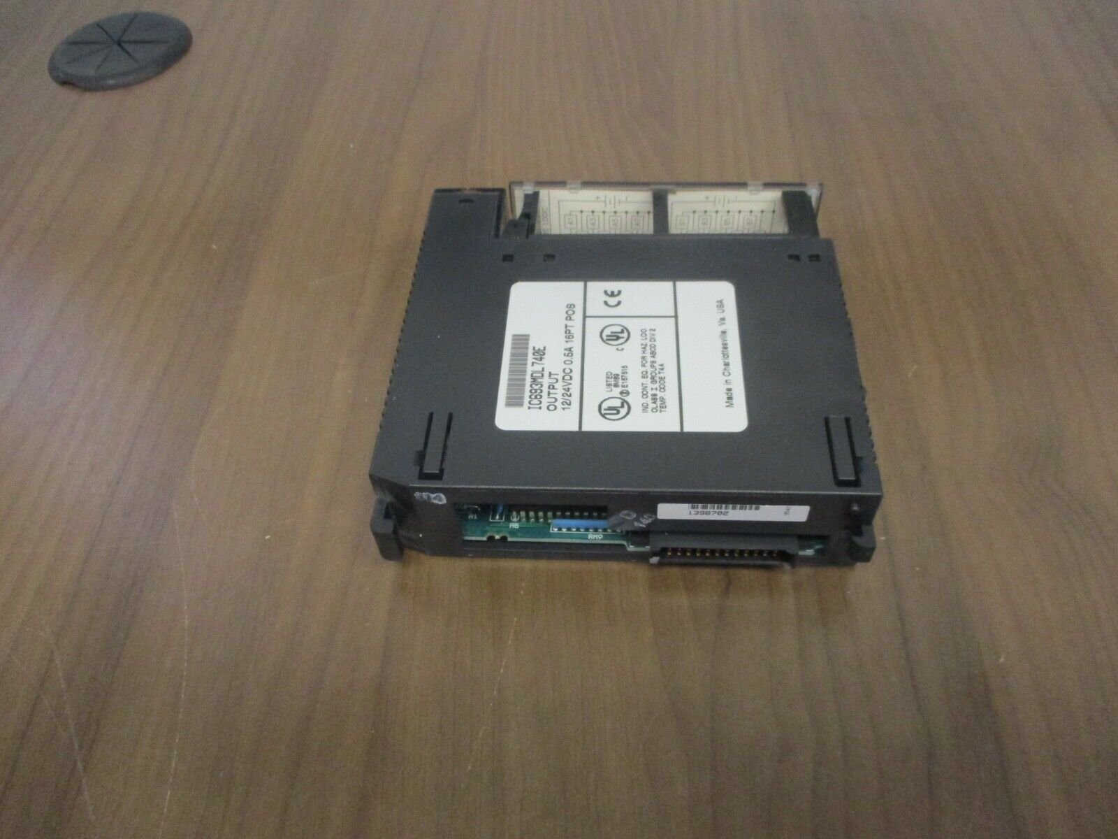 GE Fanuc Output Module IC693MDL740E 12/24VDC 0.5A 16PT Used