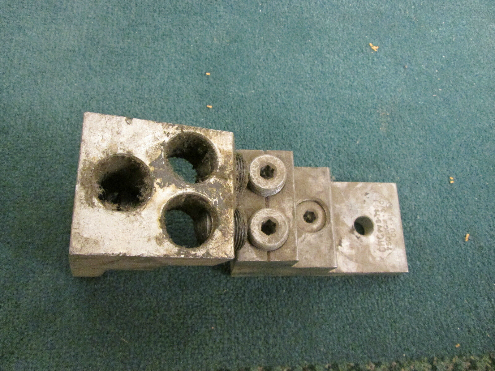 3 Place Screw Lug 3/0-750MCM, 1/2" Single Hole **Lot of 2**