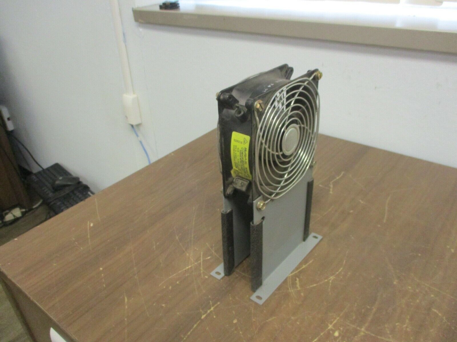 Comair Rotron MX2A3 Muffin-XL Axial Fan 028316 115V 0.20/0.18A 50/60Hz Used