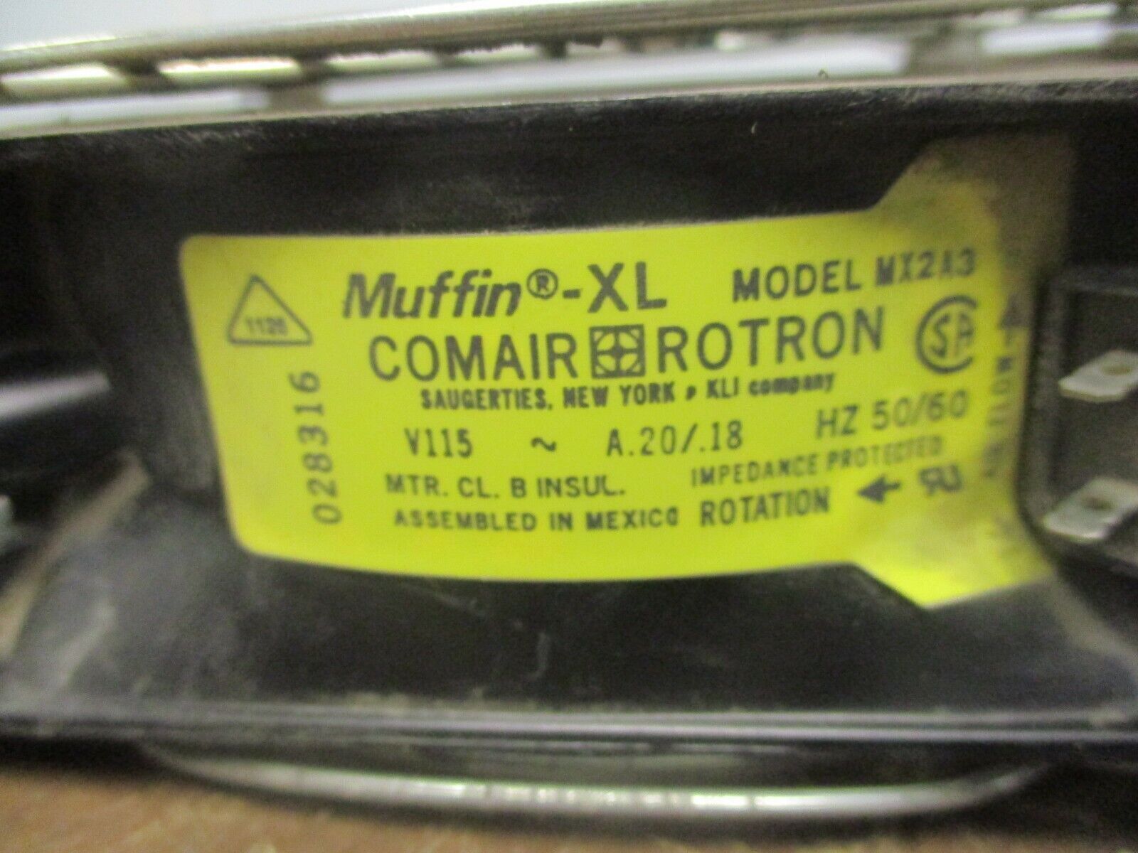 Comair Rotron MX2A3 Muffin-XL Axial Fan 028316 115V 0.20/0.18A 50/60Hz Used