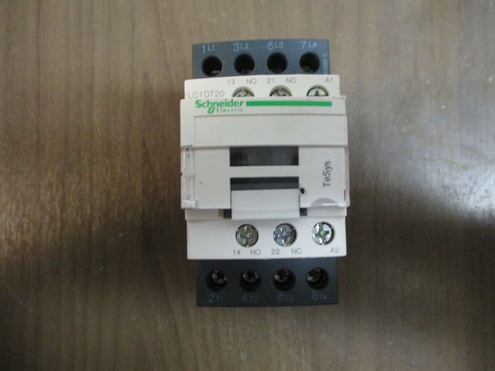Schneider Electric Contactor LC1DT20 120V Coil *Chipped Plastic* Used