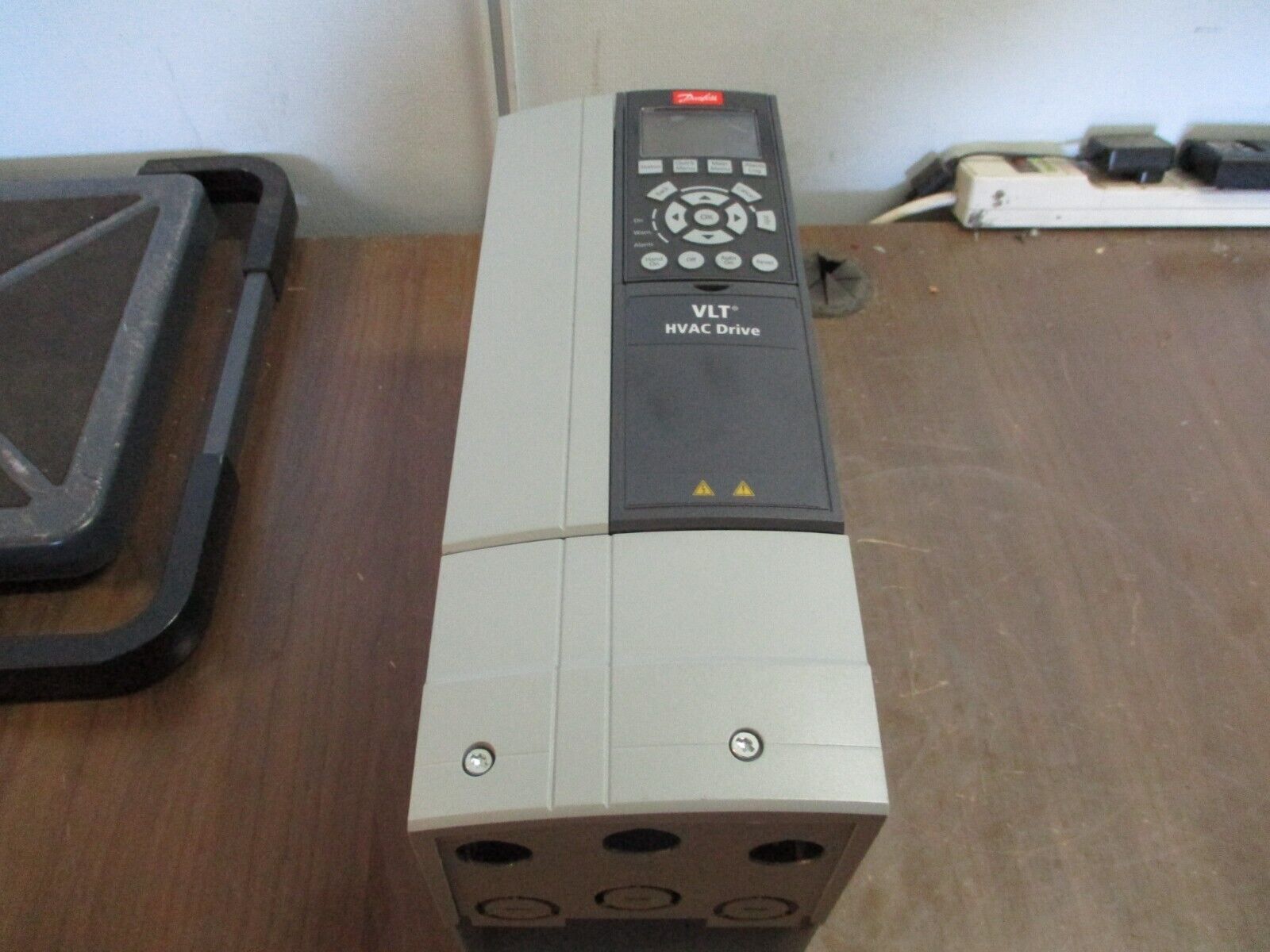 Danfoss VLT AC Drive 131F0670 7.5HP 3Ph w/ Keypad Used