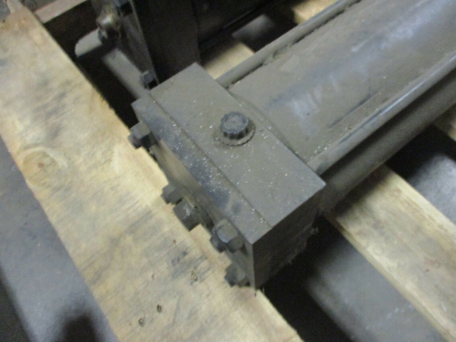 RWC Air Cylinder 889517103 250 PSI Used