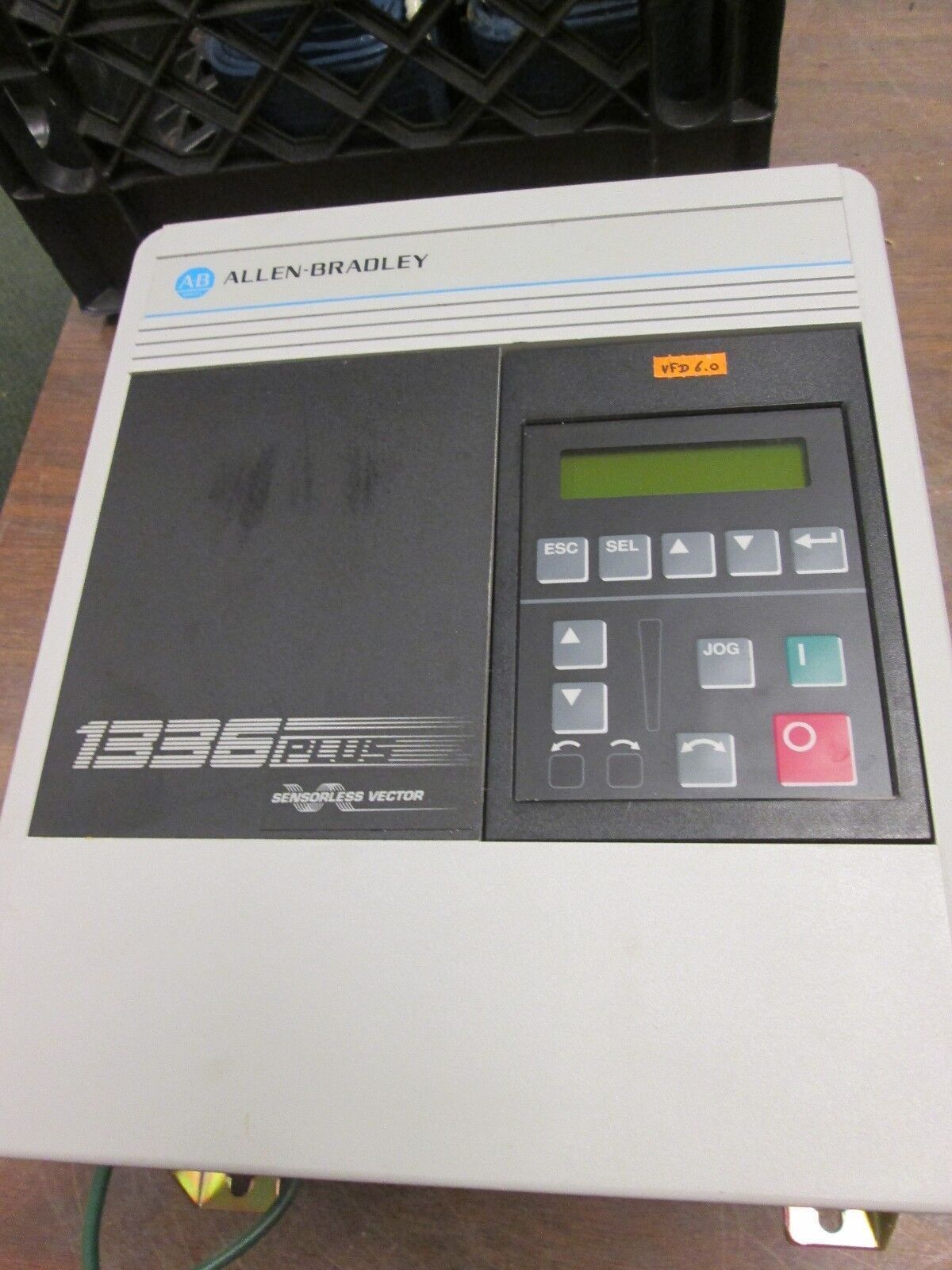 Allen-Bradley 1336 Plus AC Drive 1336S-BRF07-AE-DE4 0.75HP Used- no cover screw