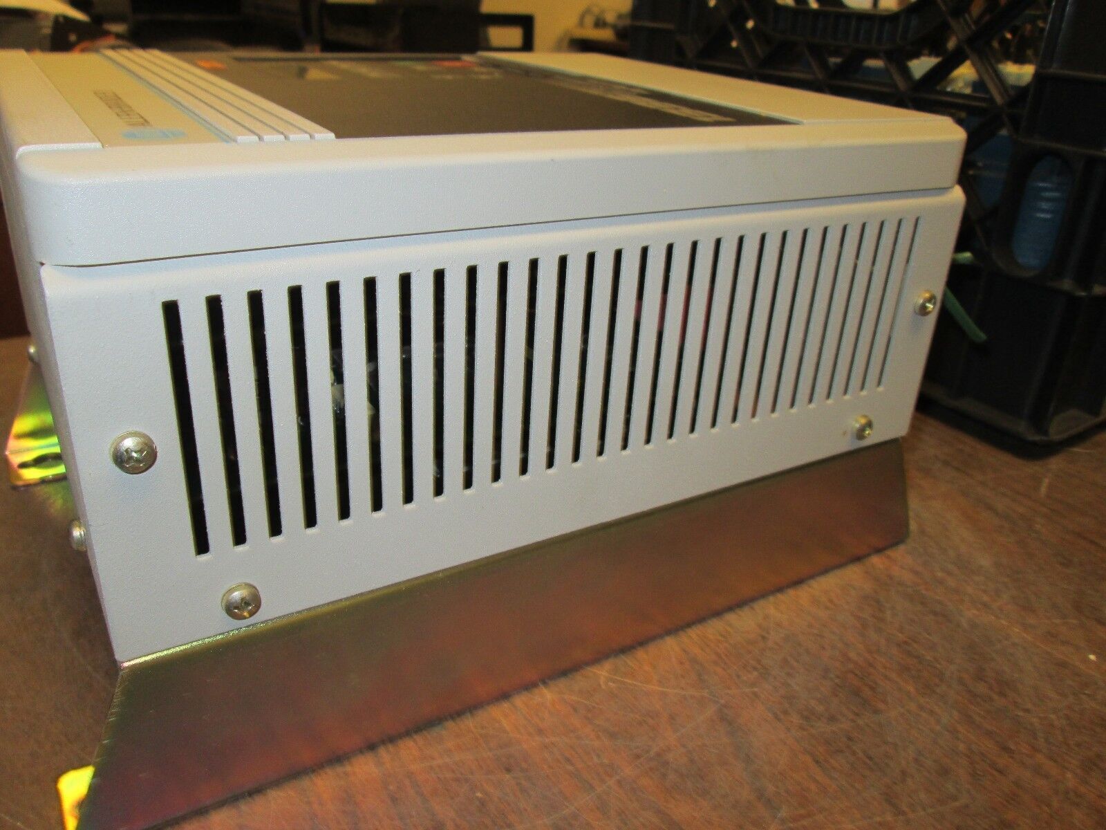 Allen-Bradley 1336 Plus AC Drive 1336S-BRF07-AE-DE4 0.75HP Used- no cover screw