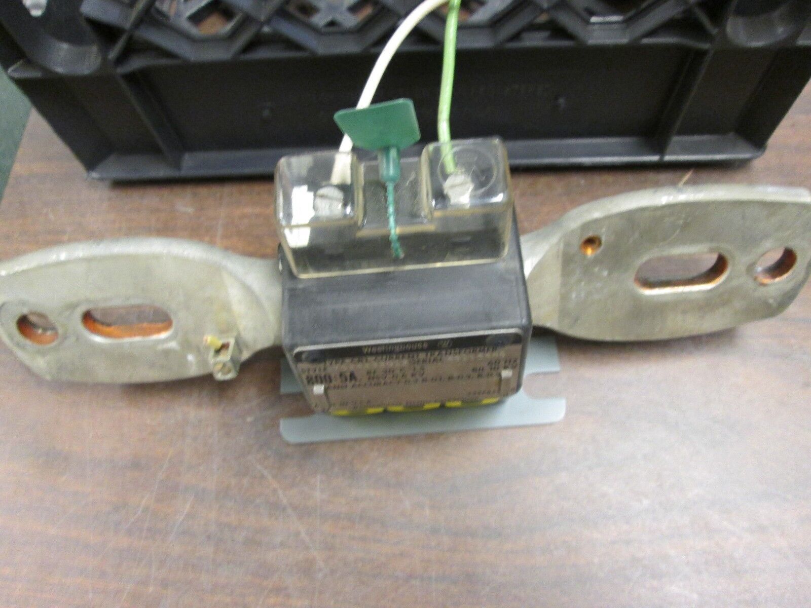 Westinghouse Type CBT Current Transformer 7524A92G12 800:5A 10KV BIL 60Hz Used